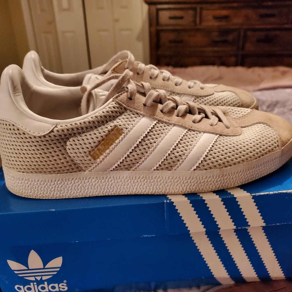 Women Adidas